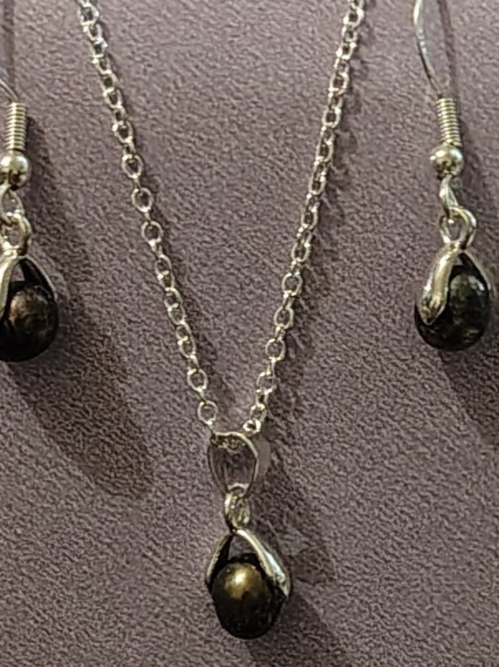 Pearl Black Teardrop Necklace & Earring Set by Pearl